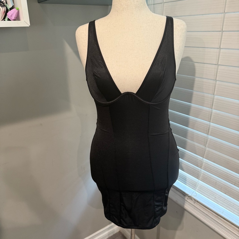 SKIMS Onyx Gilessente Slip Dress NWT - Picture 3 of 6
